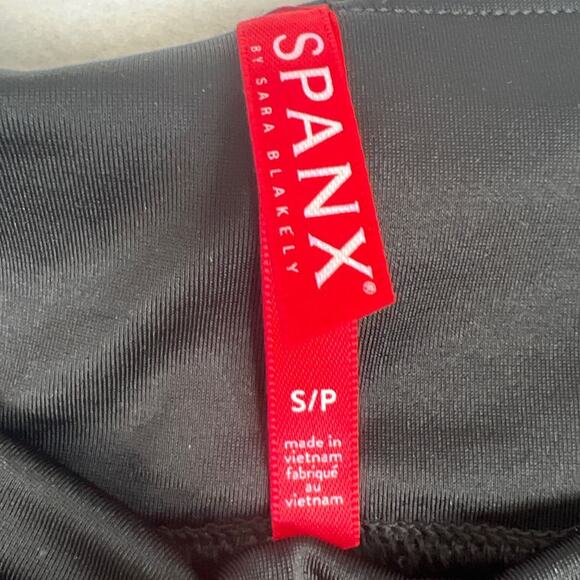 Spanx Faux Leather Leggings Contoured Power Waistband Black Size Small - Picture 8 of 10